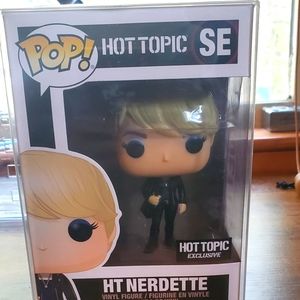 Funko pop HT Nerdette